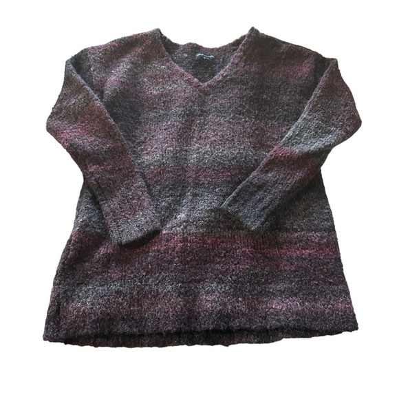 American Eagle Outfitters women's size medium v-neck sweater - Picture 1 of 4